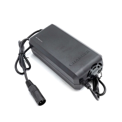 Chargeur XLR 3 broches 72V 84V Chargeur rapide 2A 3A 4A 5A 8A